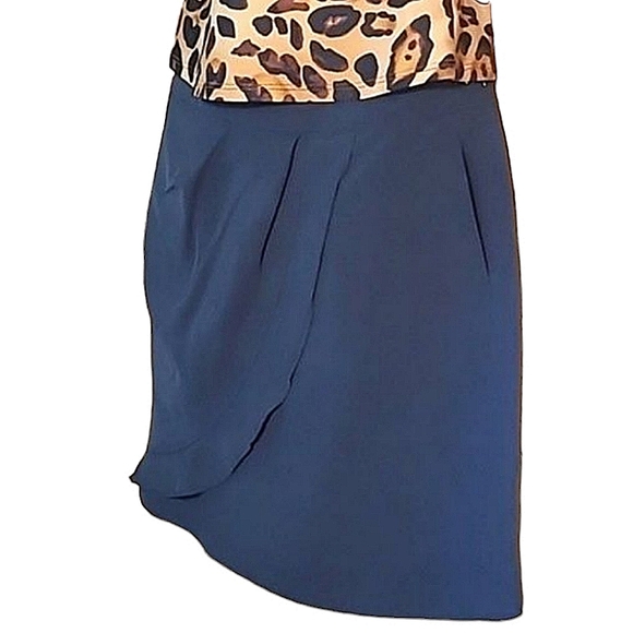 Ann Taylor LOFT Silk Wrap Skirt Straight Above Knee Side Zipper Pockets Pleated - Picture 5 of 16